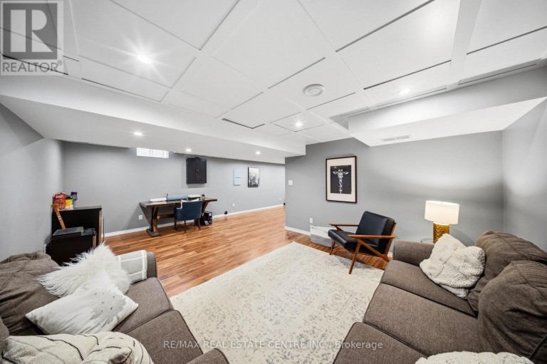 5300 PICKETTS WAY, Burlington (Orchard), Ontario, L7L7J6