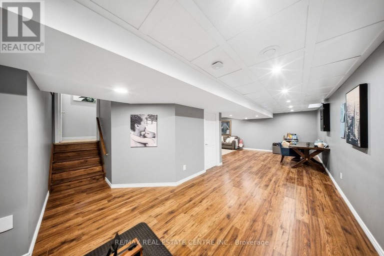 5300 PICKETTS WAY, Burlington (Orchard), Ontario, L7L7J6