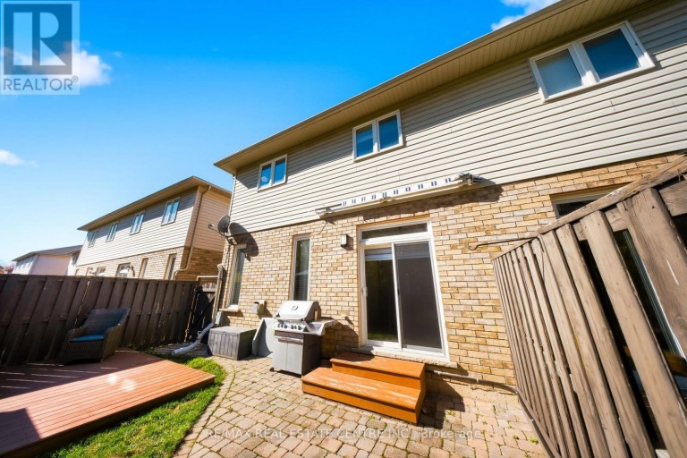 5300 PICKETTS WAY, Burlington (Orchard), Ontario, L7L7J6