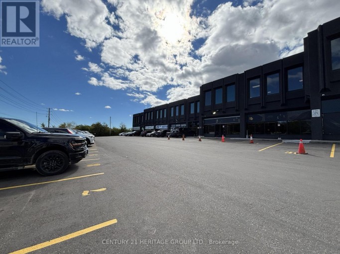 20 & 21 - 4544 DUFFERIN STREET, Toronto (York University Heights), Ontario, M3H5R9