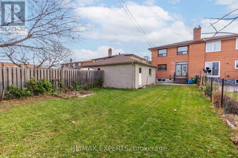 438 GLEN PARK AVENUE, Toronto (Yorkdale-Glen Park), Ontario, M6B2E7