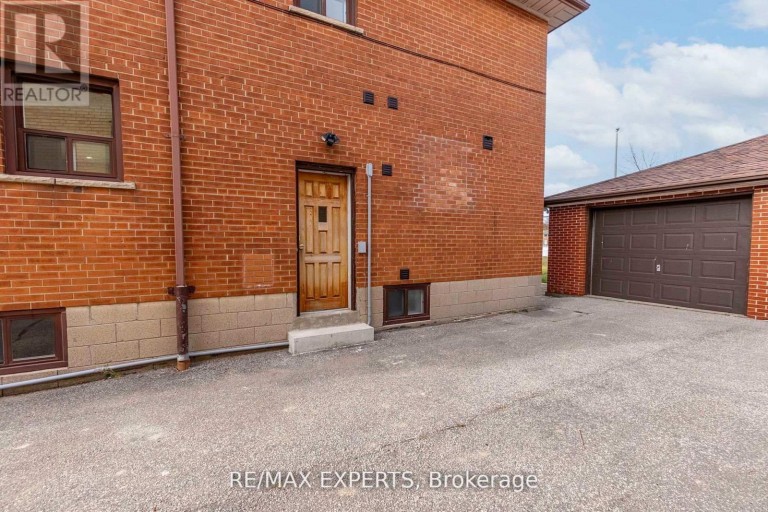 438 GLEN PARK AVENUE, Toronto (Yorkdale-Glen Park), Ontario, M6B2E7