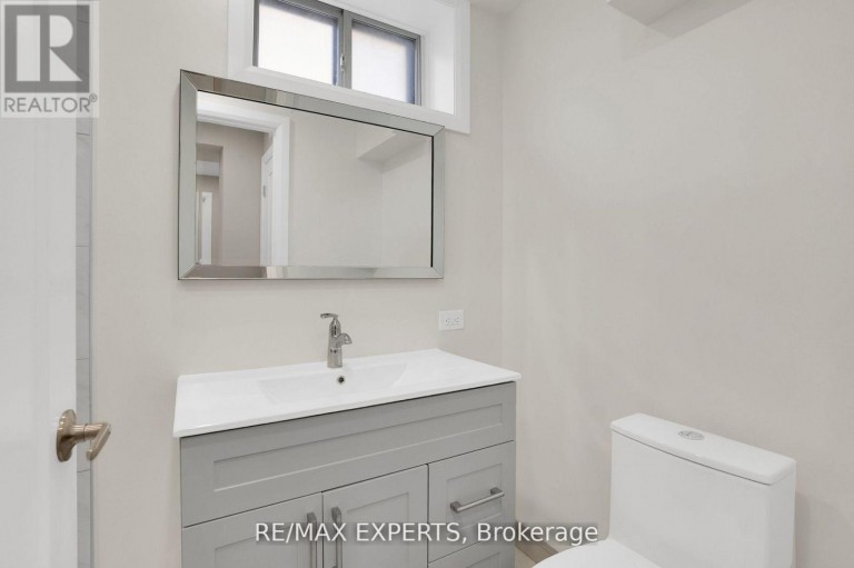 438 GLEN PARK AVENUE, Toronto (Yorkdale-Glen Park), Ontario, M6B2E7