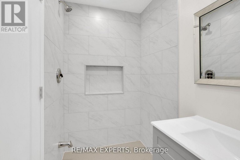 438 GLEN PARK AVENUE, Toronto (Yorkdale-Glen Park), Ontario, M6B2E7