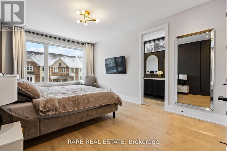 21 TWENTY NINTH STREET, Toronto (Long Branch), Ontario, M8W3A9
