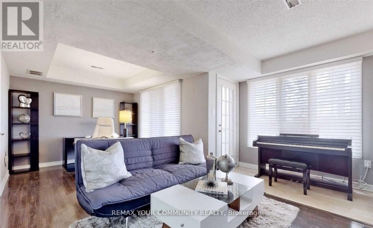 31 - 310 CHRISTOPHER DRIVE, Cambridge, Ontario, N1P1B4