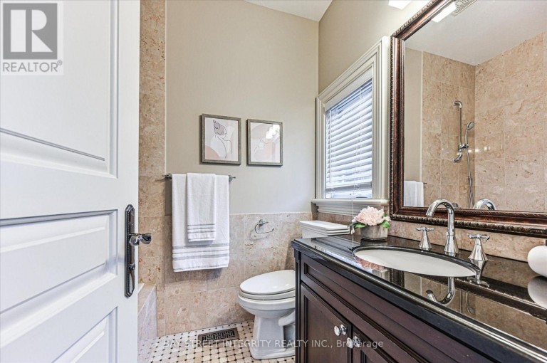 5 WESTGROVE CRESCENT, Toronto (Bedford Park-Nortown), Ontario, M5N2S7