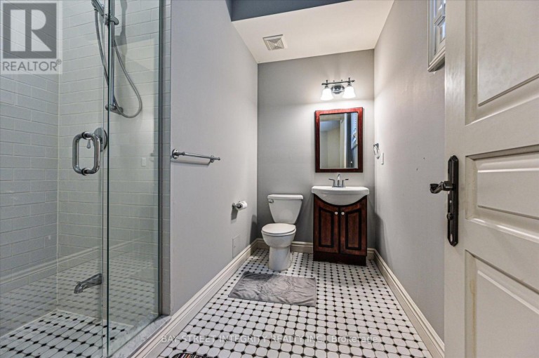5 WESTGROVE CRESCENT, Toronto (Bedford Park-Nortown), Ontario, M5N2S7
