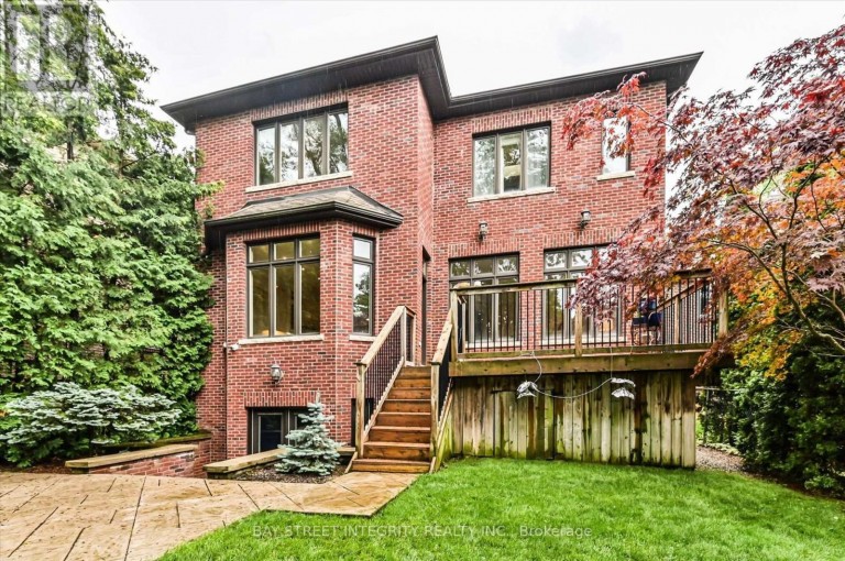 5 WESTGROVE CRESCENT, Toronto (Bedford Park-Nortown), Ontario, M5N2S7