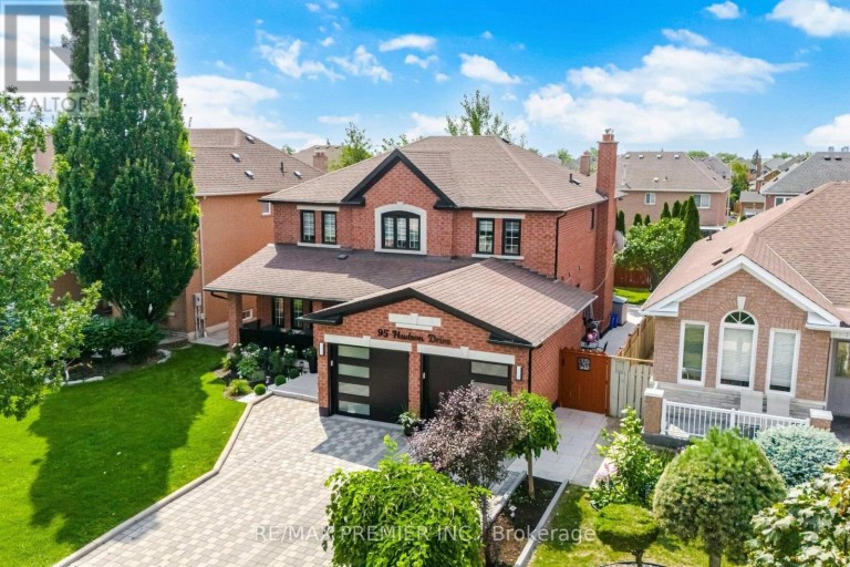 95 HUDSON DRIVE, Vaughan (Maple), Ontario, L6A1X4