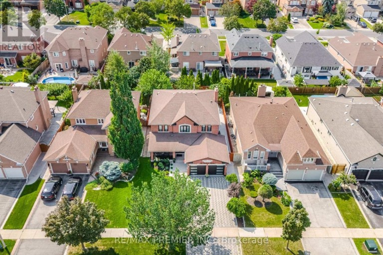95 HUDSON DRIVE, Vaughan (Maple), Ontario, L6A1X4