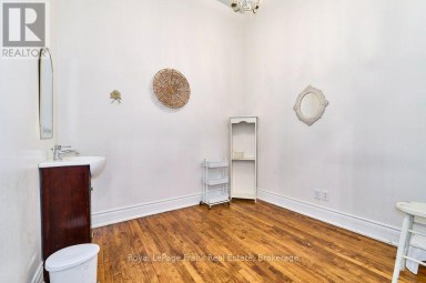 159 BROCK STREET N Whitby (Downtown Whitby) Ontario photo 6