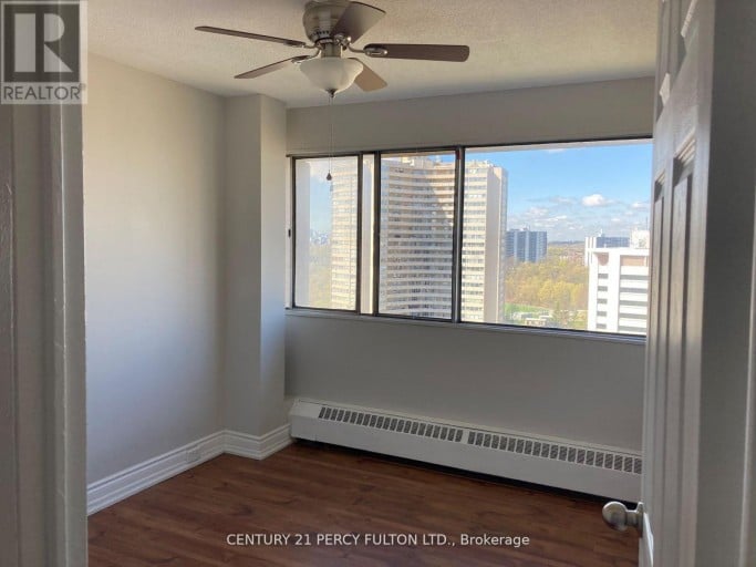 1904 - 10 SUNNY GLEN WAY, Toronto (Flemingdon Park), Ontario, M3C2Z3