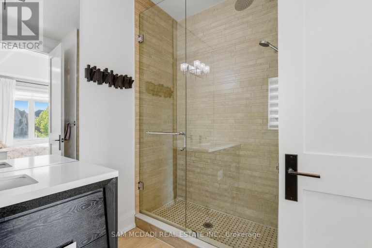 962 FREDONIA DRIVE, Mississauga (Erindale), Ontario, L5C2W4