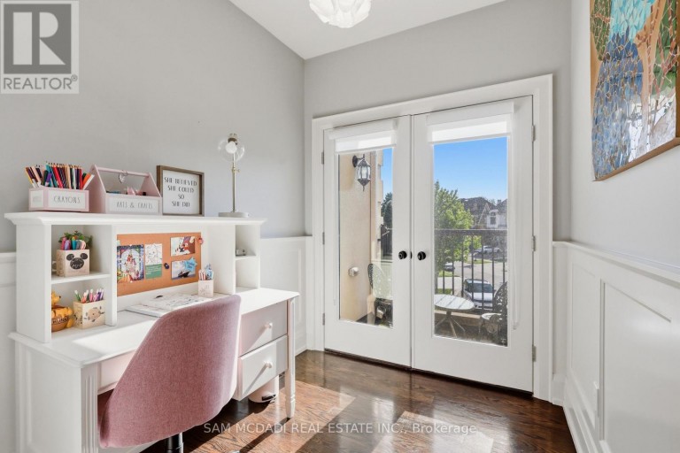 962 FREDONIA DRIVE, Mississauga (Erindale), Ontario, L5C2W4