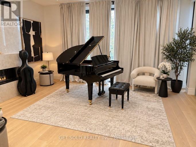551 BROADWAY AVENUE, Toronto (Leaside), Ontario, M4G2S2