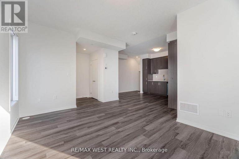 195 - 141 HONEYCRISP CRESCENT, Vaughan (Concord), Ontario, L4K5Z8