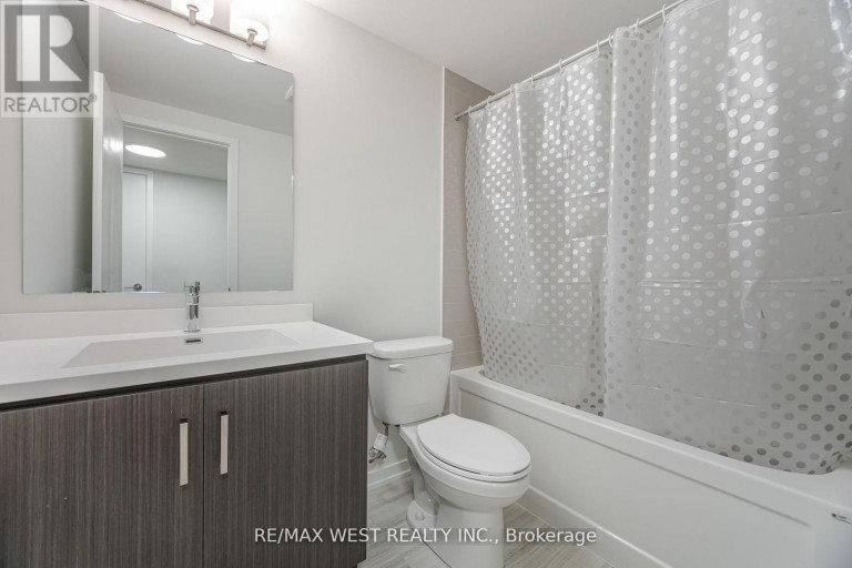 195 - 141 HONEYCRISP CRESCENT, Vaughan (Concord), Ontario, L4K5Z8