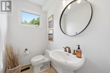 877 CAPRI COURT Oshawa (Donevan) Ontario photo 20