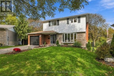 877 CAPRI COURT Oshawa (Donevan) Ontario photo 4