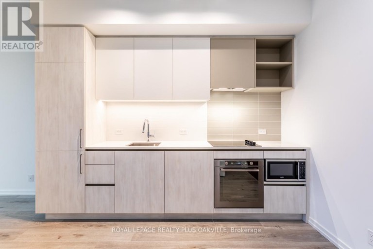 3801 - 7890 JANE STREET, Vaughan (Vaughan Corporate Centre), Ontario, L4K0K9