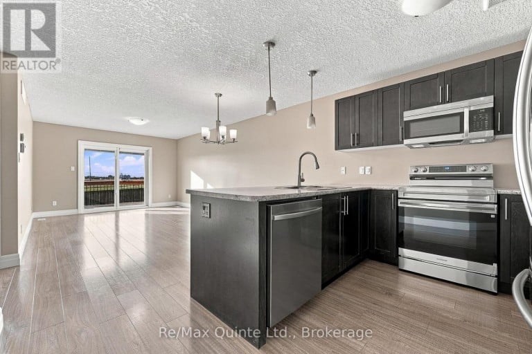 32 CORTLAND CRESCENT, Quinte West (Murray Ward), Ontario, K8V0E9