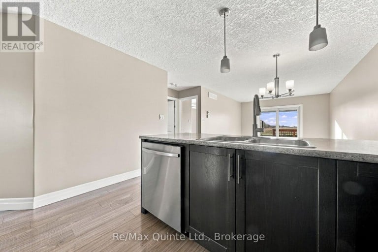 32 CORTLAND CRESCENT, Quinte West (Murray Ward), Ontario, K8V0E9