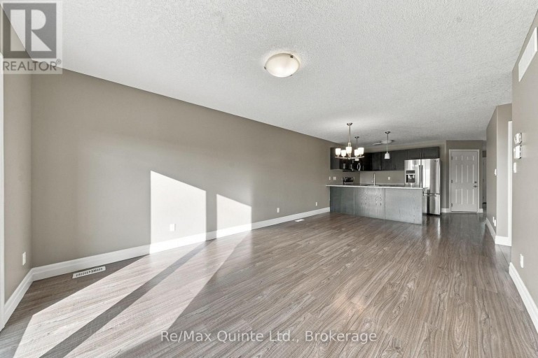 32 CORTLAND CRESCENT, Quinte West (Murray Ward), Ontario, K8V0E9