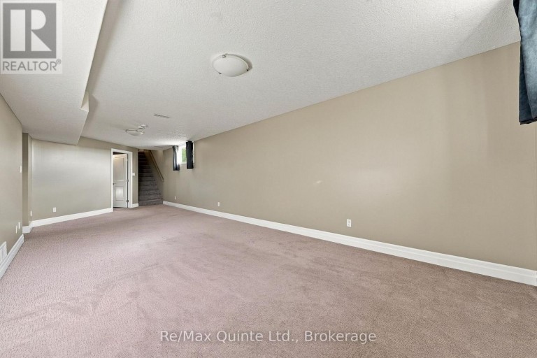 32 CORTLAND CRESCENT, Quinte West (Murray Ward), Ontario, K8V0E9