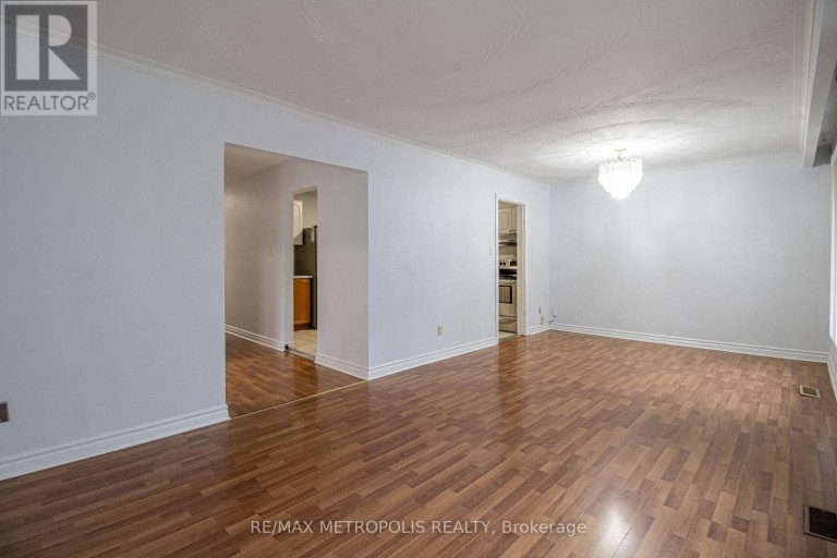 UPPER - 57 CHANCELLOR DRIVE, Toronto (Woburn), Ontario, M1G2W4
