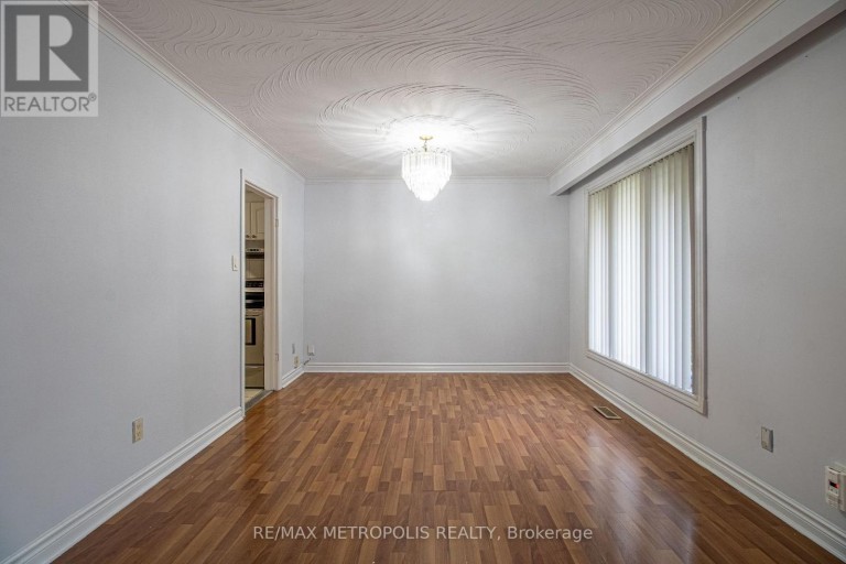 UPPER - 57 CHANCELLOR DRIVE, Toronto (Woburn), Ontario, M1G2W4