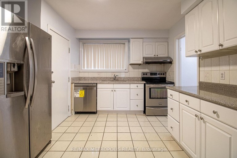 UPPER - 57 CHANCELLOR DRIVE, Toronto (Woburn), Ontario, M1G2W4