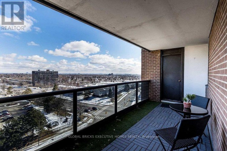 1101 - 4 LISA STREET, Brampton (Queen Street Corridor), Ontario, L6T4B6