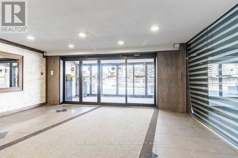 1101 - 4 LISA STREET, Brampton (Queen Street Corridor), Ontario, L6T4B6