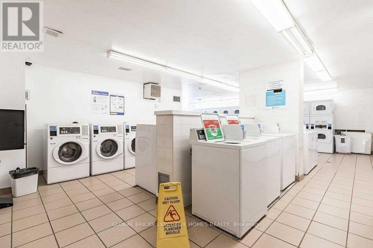 1101 - 4 LISA STREET, Brampton (Queen Street Corridor), Ontario, L6T4B6
