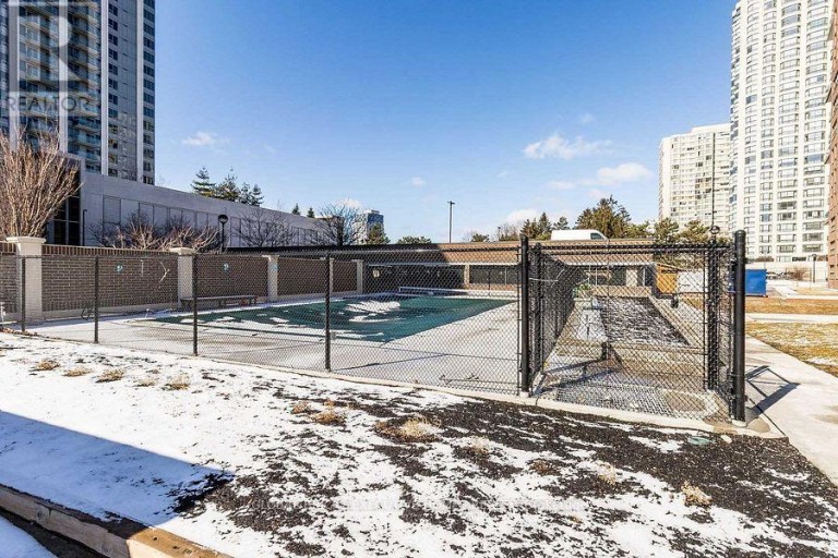 1101 - 4 LISA STREET, Brampton (Queen Street Corridor), Ontario, L6T4B6