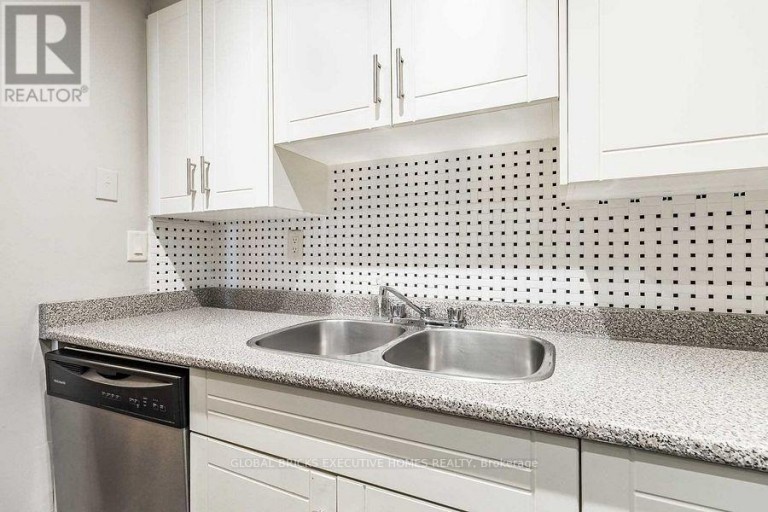 1101 - 4 LISA STREET, Brampton (Queen Street Corridor), Ontario, L6T4B6