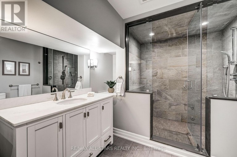 3 BRIDGEWATER DRIVE, Richmond Hill, Ontario, L4E3N4