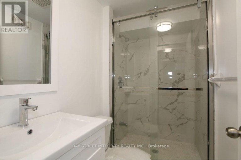 87 TULANE CRESCENT, Toronto (Parkwoods-Donalda), Ontario, M3A2C2