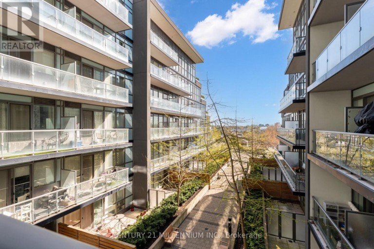 821 - 15 JAMES FINLAY WAY, Toronto (Downsview-Roding-CFB), Ontario, M3M0B3
