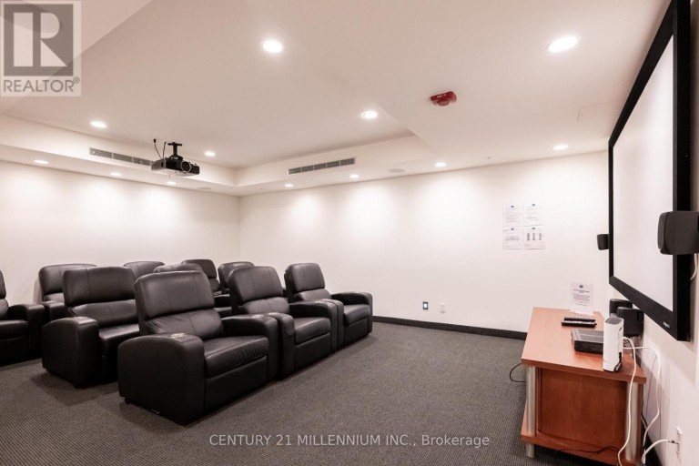 821 - 15 JAMES FINLAY WAY, Toronto (Downsview-Roding-CFB), Ontario, M3M0B3