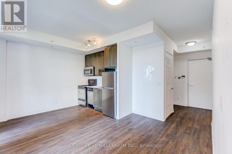 821 - 15 JAMES FINLAY WAY, Toronto (Downsview-Roding-CFB), Ontario, M3M0B3