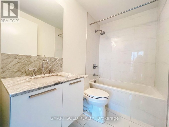 817 - 3 GLOUCESTER STREET, Toronto (Church-Yonge Corridor), Ontario, M4Y0C6