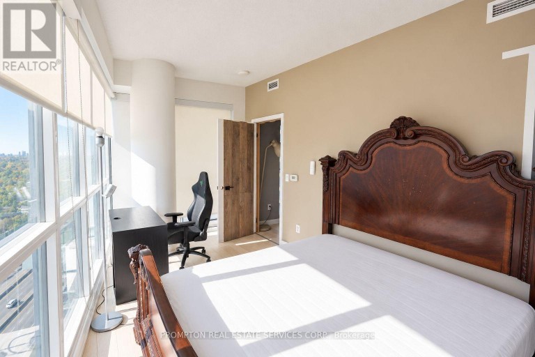 3303 - 117 MCMAHON DRIVE, Toronto (Bayview Village), Ontario, M2K2X9