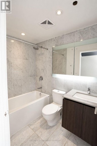 3303 - 117 MCMAHON DRIVE, Toronto (Bayview Village), Ontario, M2K2X9
