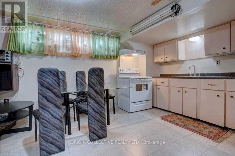 BASEMENT - 42 PAR AVENUE, Toronto (Woburn), Ontario, M1G2G4