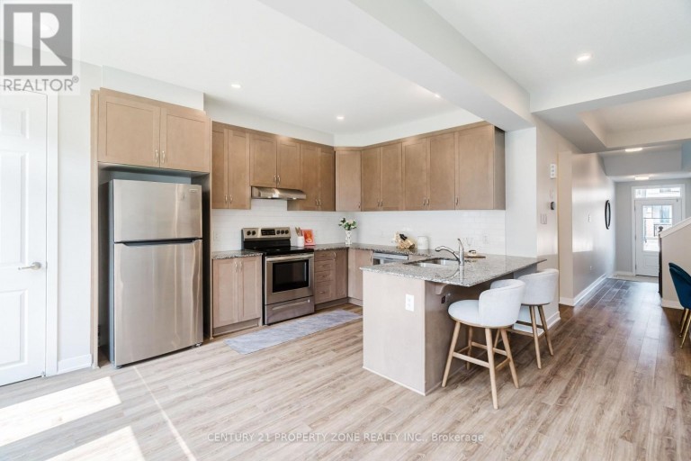 1060 CURRAGLASS WALK, Ottawa, Ontario, K2S2A4