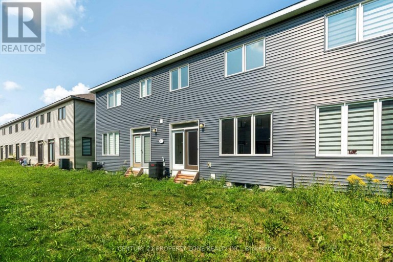 1060 CURRAGLASS WALK, Ottawa, Ontario, K2S2A4