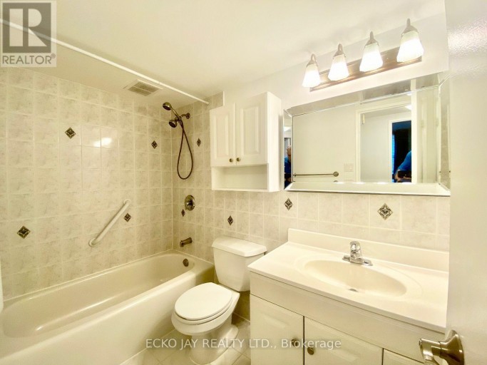 116 - 1801 O'CONNOR DRIVE, Toronto (Victoria Village), Ontario, M4A2P8