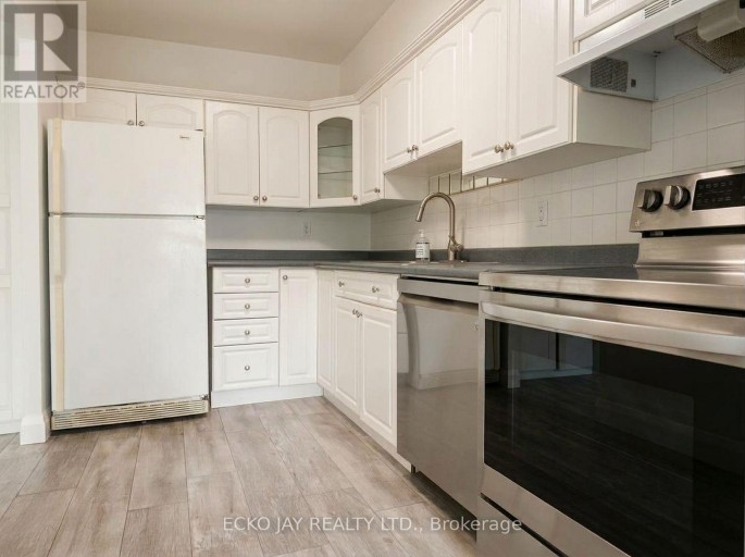 116 - 1801 O'CONNOR DRIVE, Toronto (Victoria Village), Ontario, M4A2P8